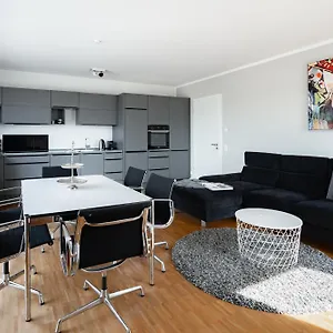 Prime Park Family Deluxe Apartment